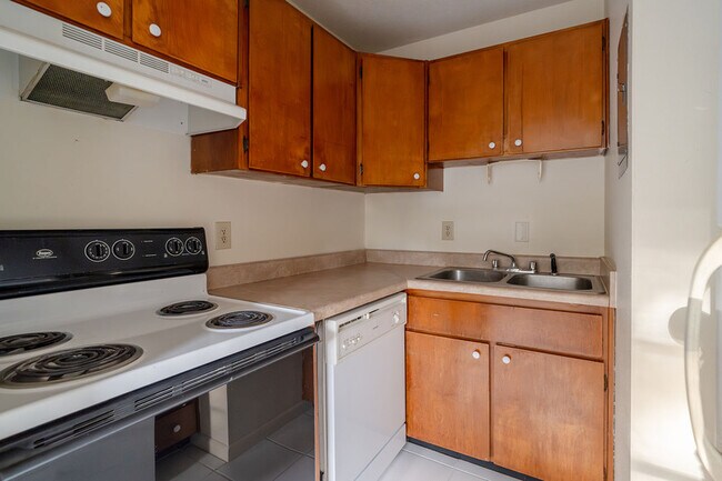 Building Photo - 236 Desoto Dr