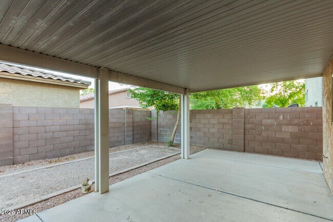 Building Photo - 2739 E Indian Wells Pl