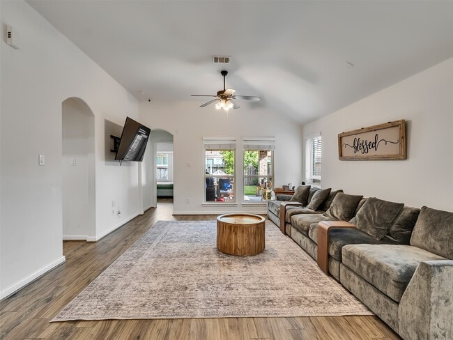 Building Photo - 4827 Ladona Ct