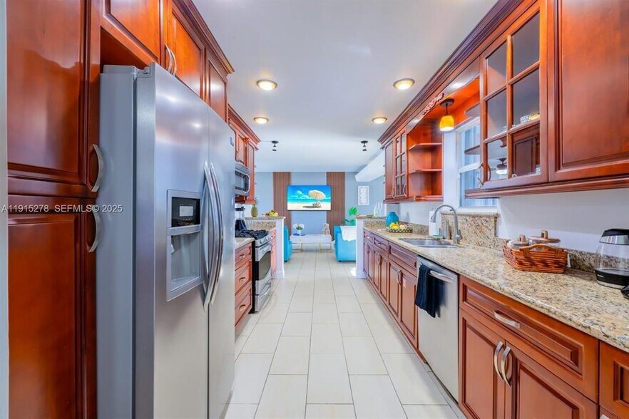 Building Photo - 312 N Luna Ct