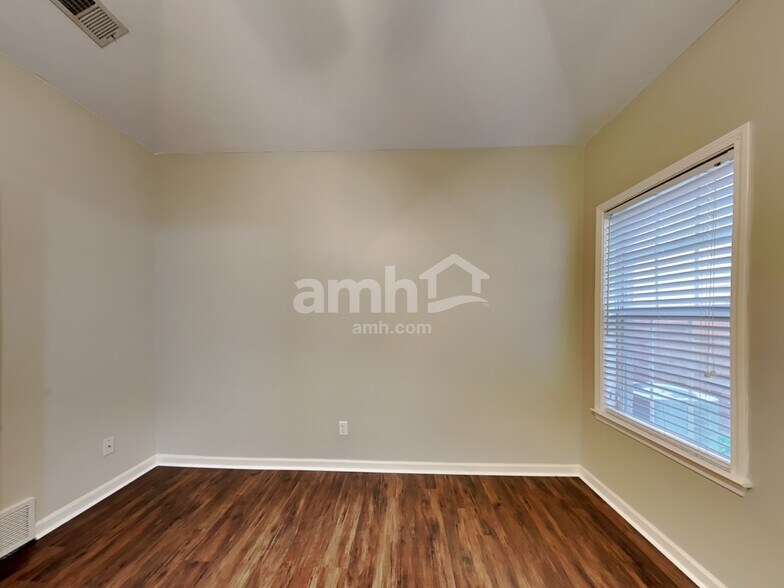 Building Photo - 9141 Chastain Pl