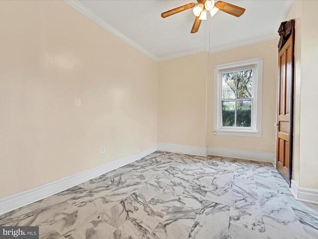 Building Photo - 657 S Sumneytown Pike