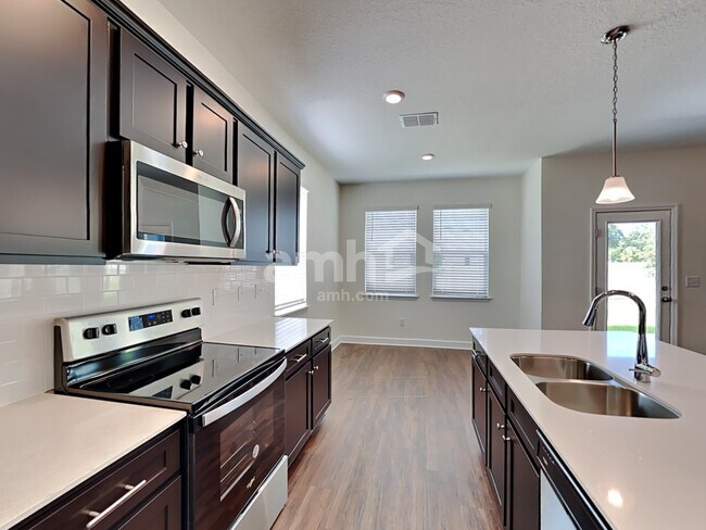 Building Photo - 1135 Walden Pond Dr