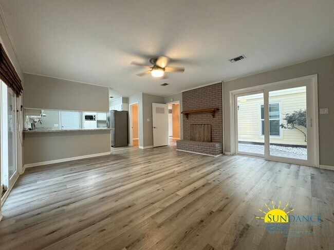 Building Photo - Stunning 4 Bedroom Overbrook Home with a Sparking Pool!