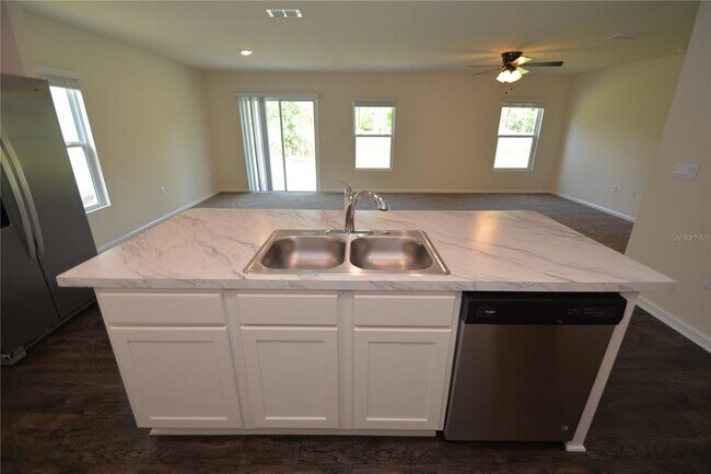 Building Photo - 664 Grand Reserve Dr