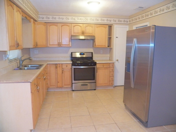Building Photo - 8523 Chinaberry Dr