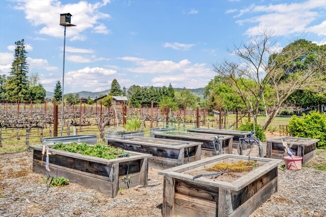 Building Photo - 1790 McKinley Rd