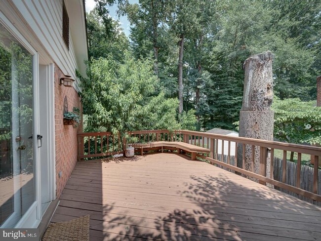 Building Photo - 8606 London Ct