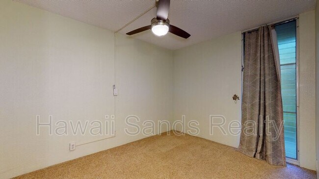 Building Photo - 95-273 Waikalani Dr