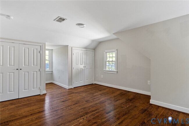 Building Photo - 6516 Kensington Ave
