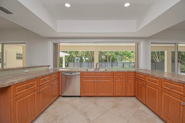 Building Photo - 6749 S Grande Dr