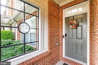 Building Photo - 14213 St Germain Dr