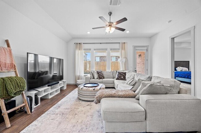 Building Photo - 329 Black Sheep Cv