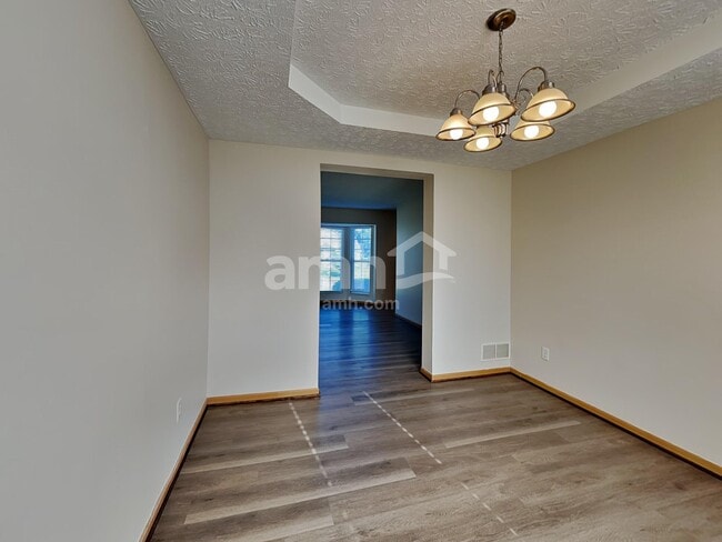 Building Photo - 8510 Reynoldswood Dr
