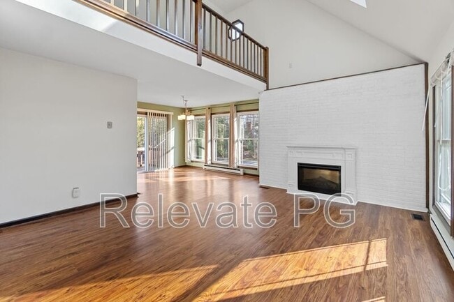 Building Photo - 12620 Thoreau Dr