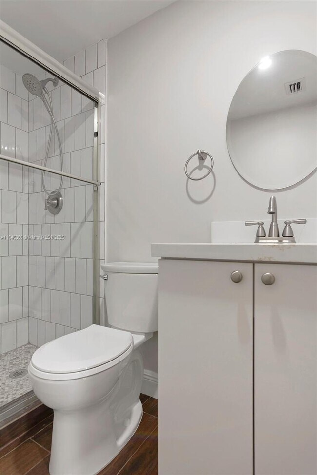 Building Photo - 1134 SW 12th Ct