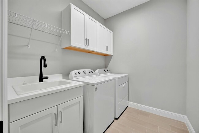 Building Photo - 10182 Crystal Isles Cir