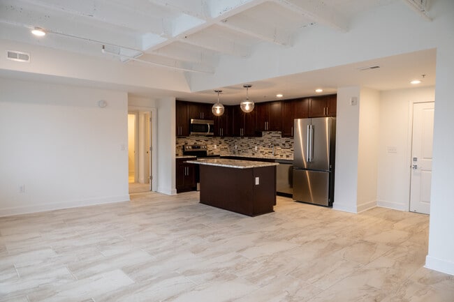 2302 | Kitchen - ArriveKC Condos