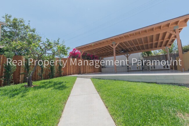 Building Photo - Beautiful Newly Renovated 3-Bedroom Home in a Prime Location