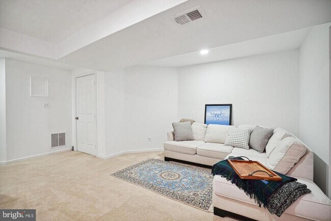 Building Photo - 9502 Vinnia Ct