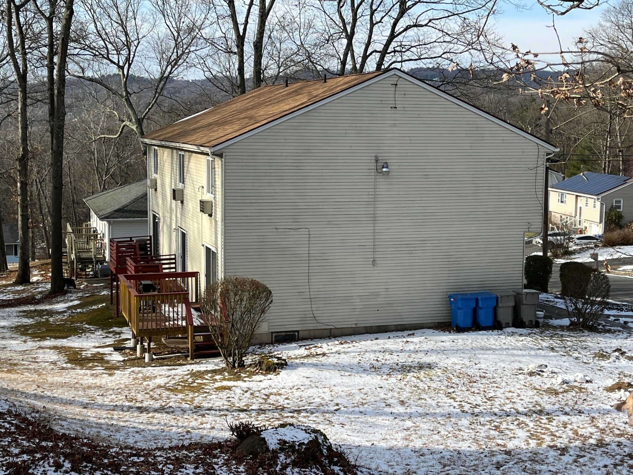 Rear deck - 82 Rhoda Ln