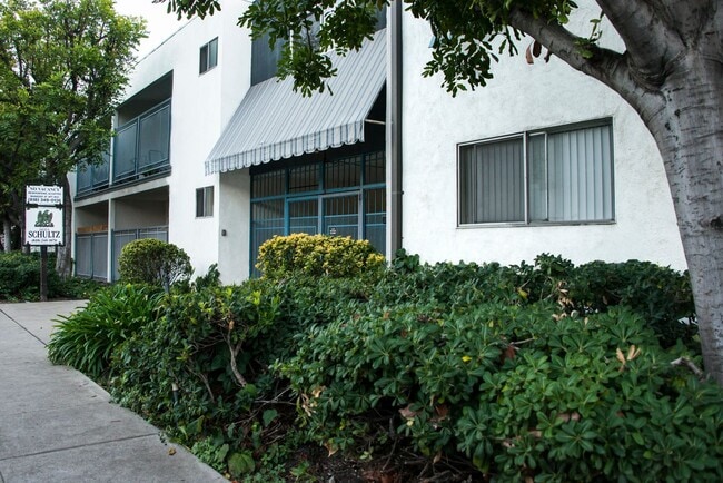 Building Photo - hon272