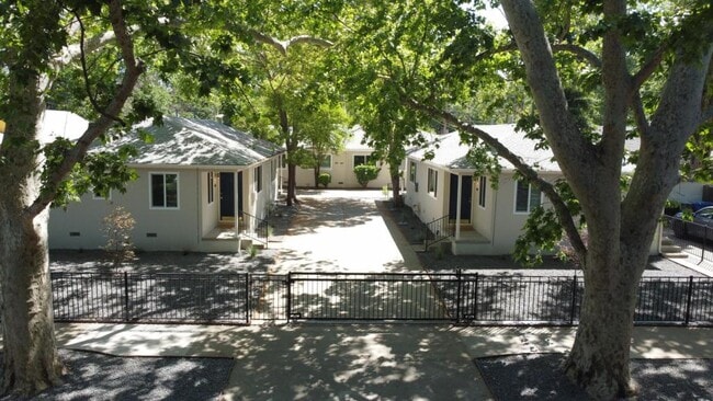 Primary Photo - 3208 B St