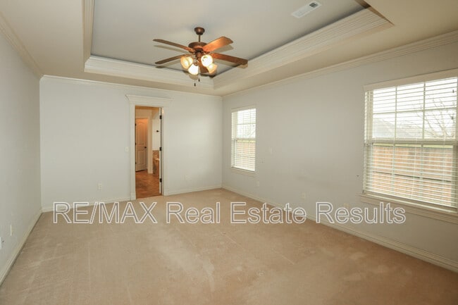 Building Photo - 3607 SW Birchton Ave