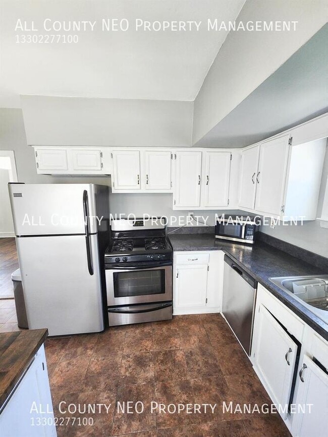 Building Photo - 1578 Olivewood Ave