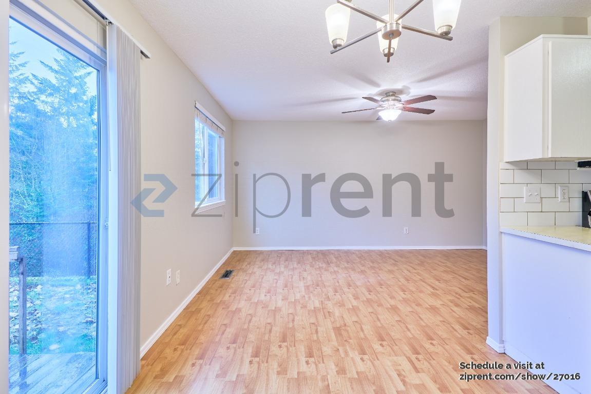 Building Photo - 43 SW 206th Ave