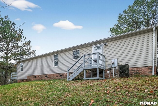 Building Photo - 5431 Pembrooke Dr