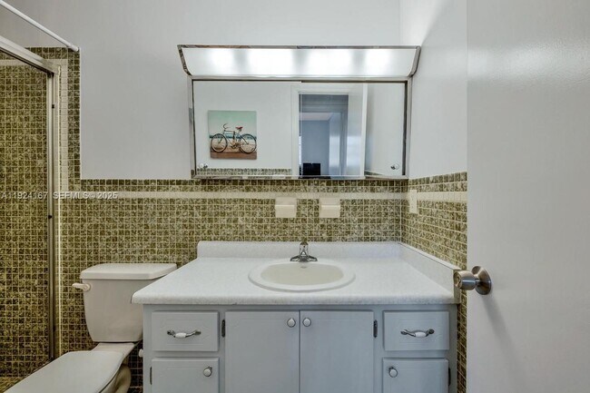 Building Photo - 417 N K St