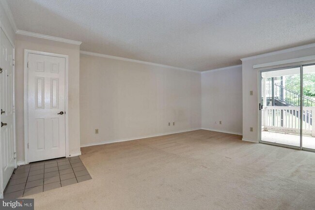 Building Photo - 1511 Lincoln Way