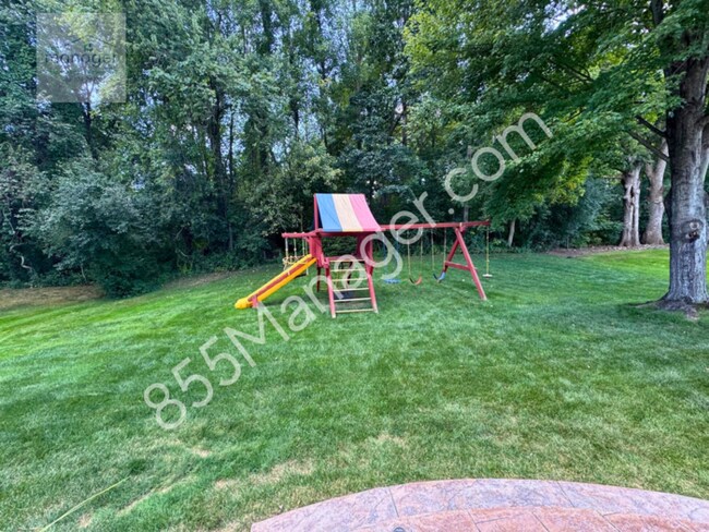 Building Photo - Spacious 4BR Home in Lake Orion Schools – ...