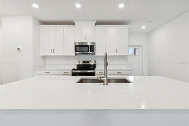 Building Photo - 31942 Folk Top St