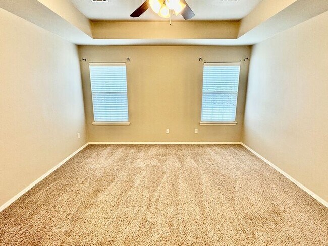 Building Photo - 8916 N 155th E Ave