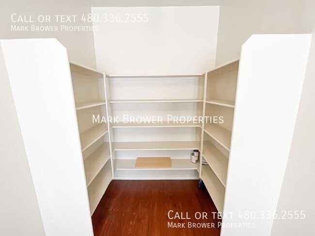 Building Photo - 396 E Bradstock Way