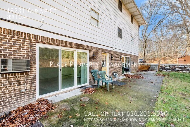 Building Photo - 18231 Alpine Ct