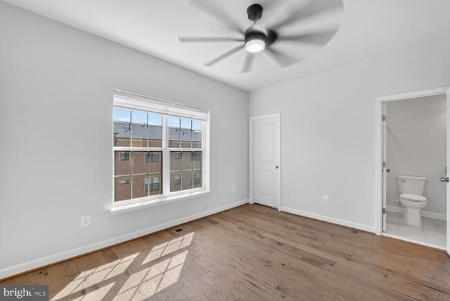 Building Photo - 620 Halsey Way