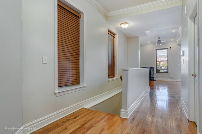 Building Photo - 4852 S Prairie Ave