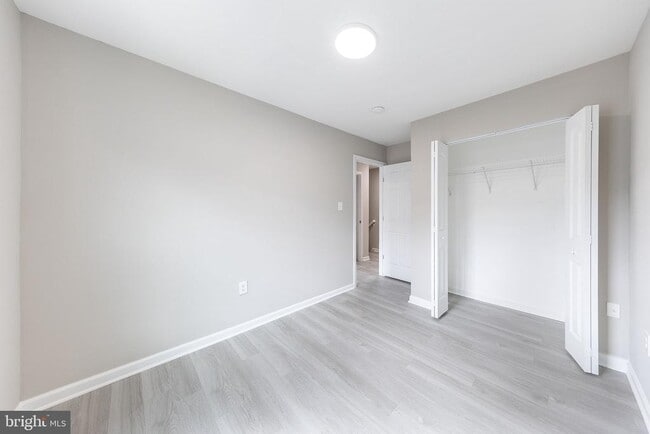 Building Photo - 344 Moseby Ct