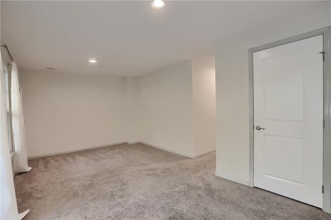 Building Photo - 126 Arbor Trail Dr