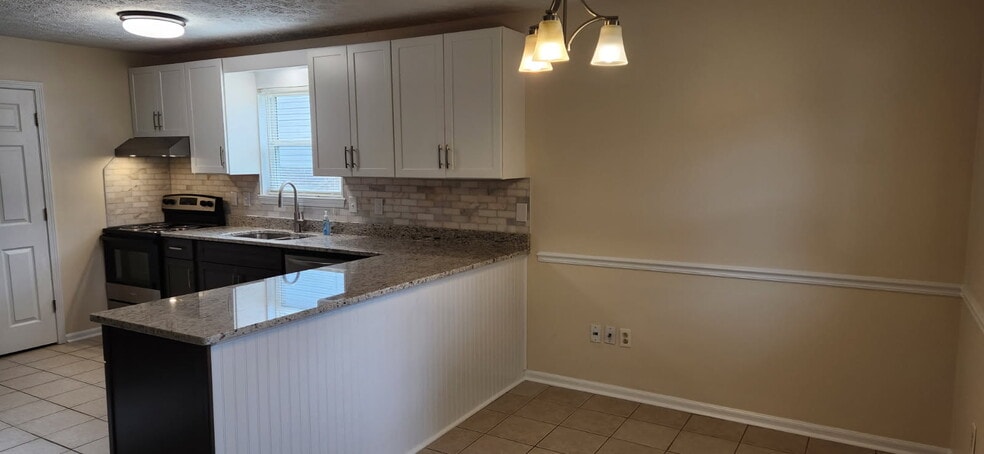 Dining Area - 355 Magnolia Drive