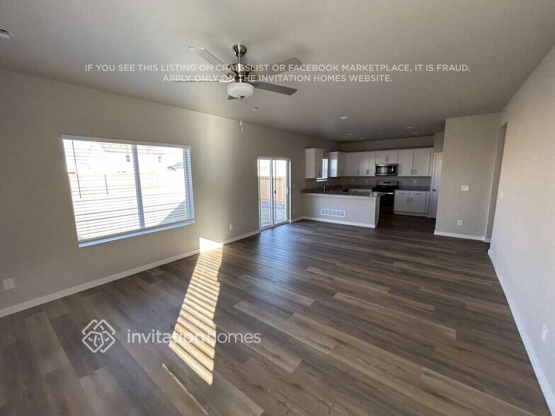 Building Photo - 2161 Christina St