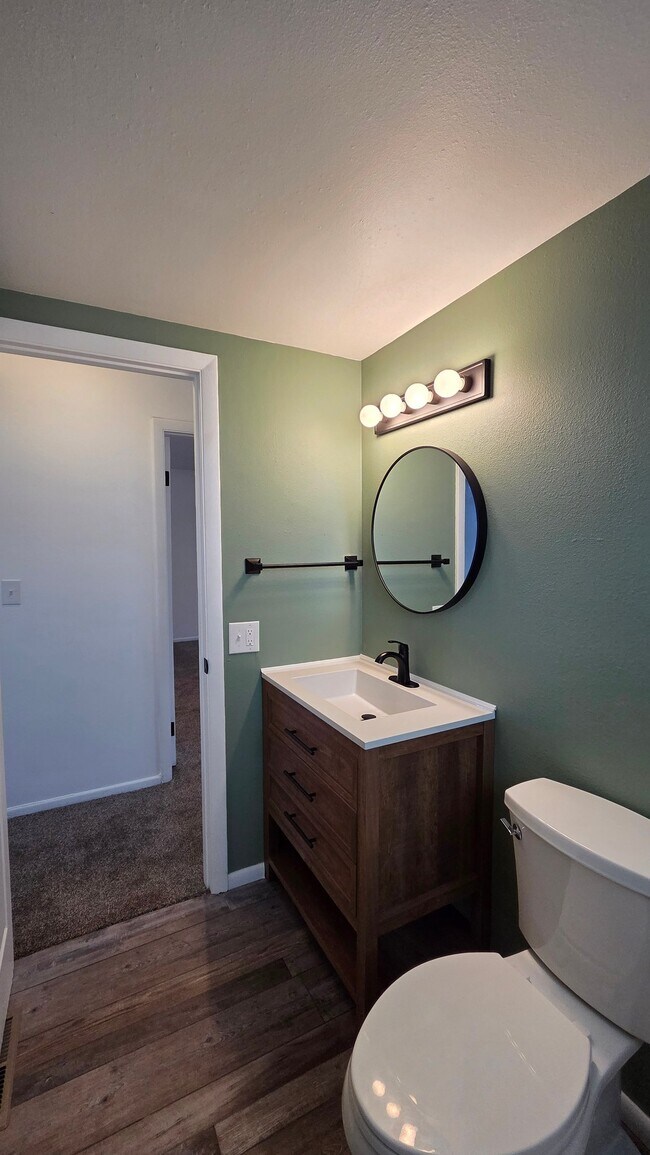 Building Photo - 2205 Friendship Cir
