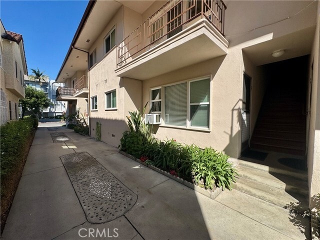 Building Photo - 122 Croft Ave
