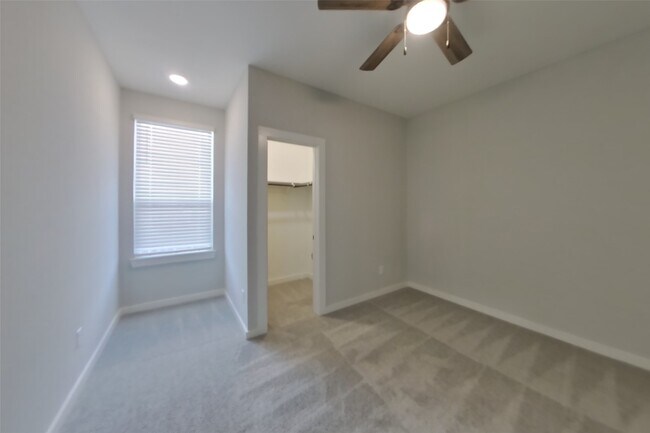 Building Photo - 2414 Cohorn Trl