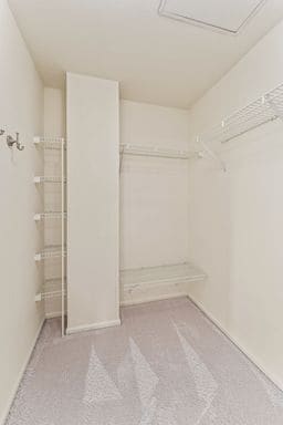 Building Photo - Move-in ready! Large four bedroom home!