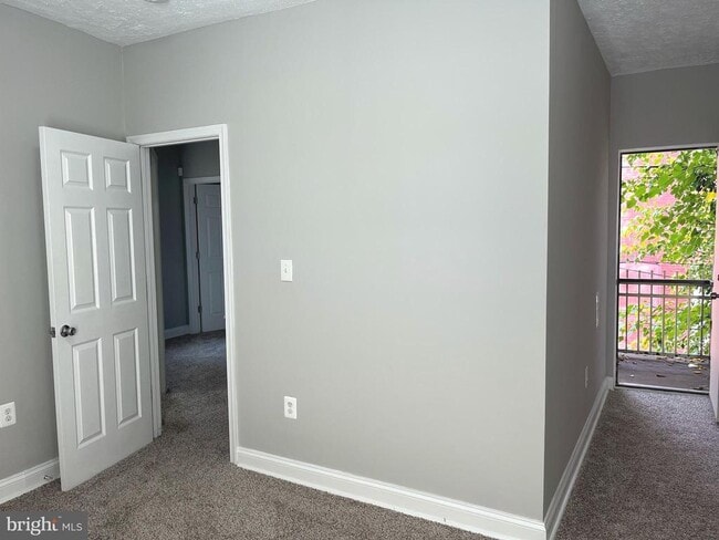 Building Photo - 2001 Poplar Grove St