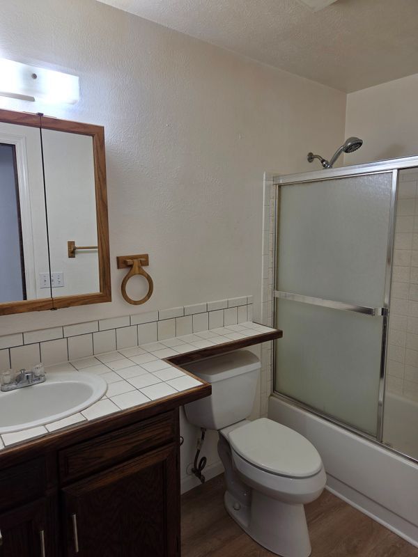 Building Photo - 10722 W Berry Ave